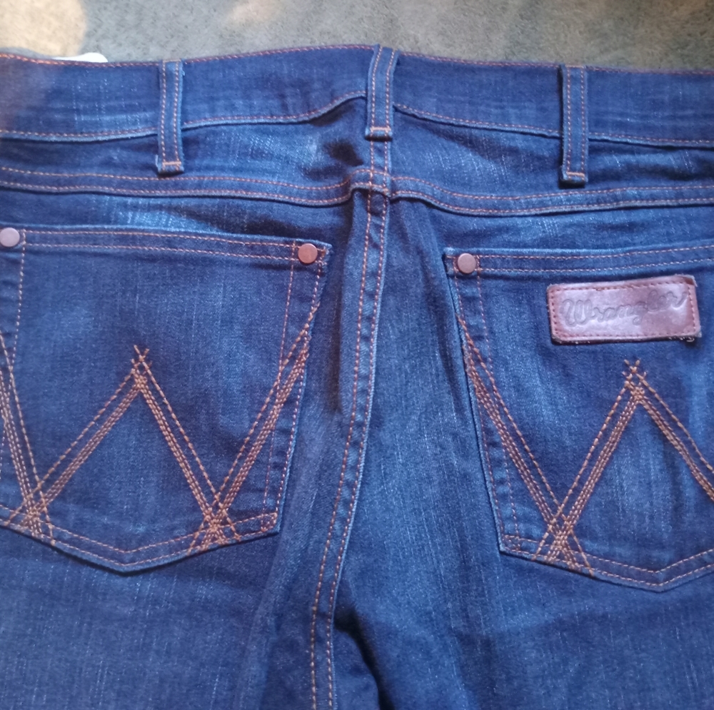 Mens Wrangler Jean's 33 x 30